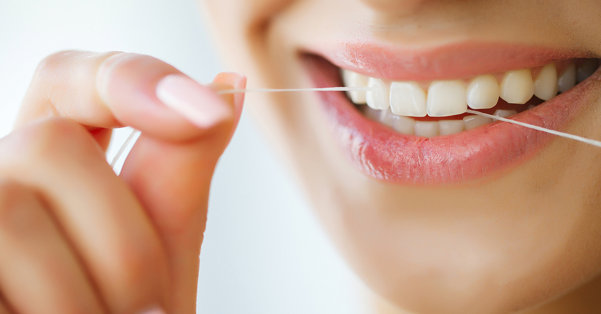 Higiena jamy ustnej krok po kroku. Jakie są kluczowe elementy?